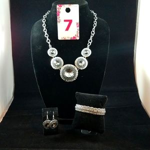 Necklace Set